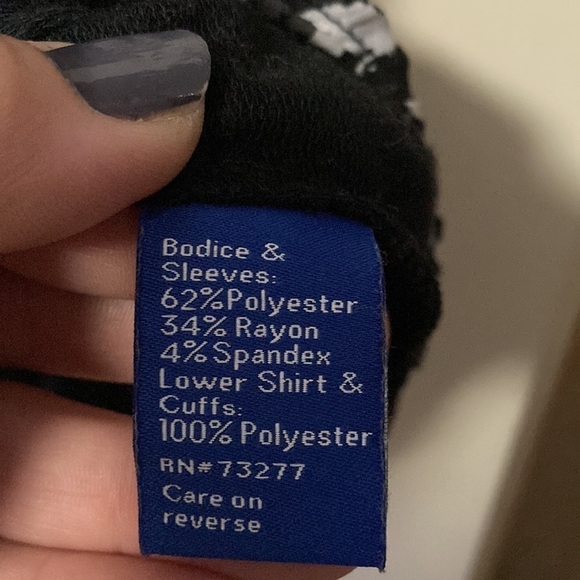 Apt 9 sweatshirt with false shirt tail - Picture 6 of 10